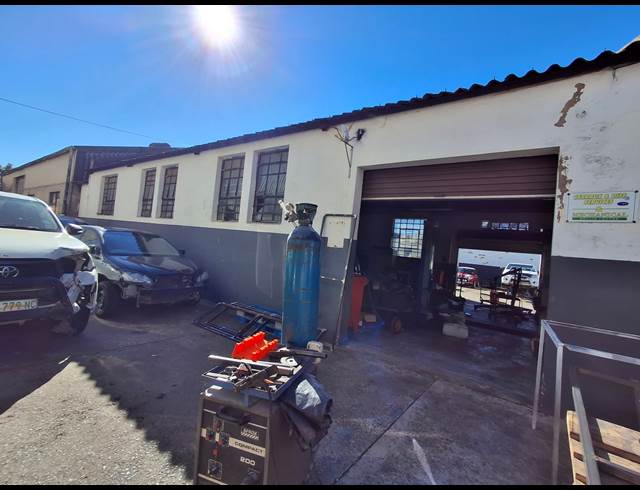 144M² WORKSHOP TO LET IN WOODBROOK