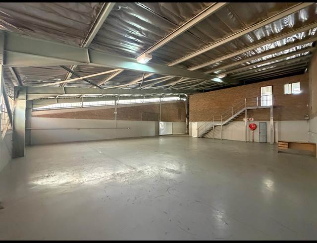 391M² WAREHOUSE TO LET IN HALFWAY HOUSE