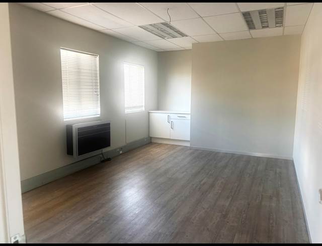 365M² BUILDING TO LET IN FOURWAYS