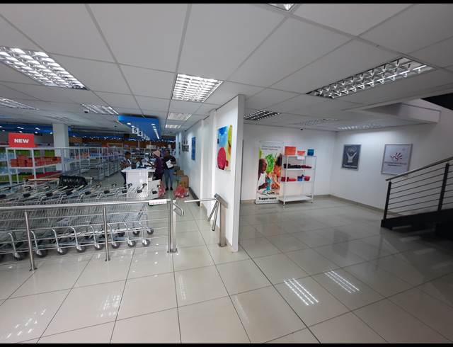 837M² RETAIL TO LET IN NORTH RIDING