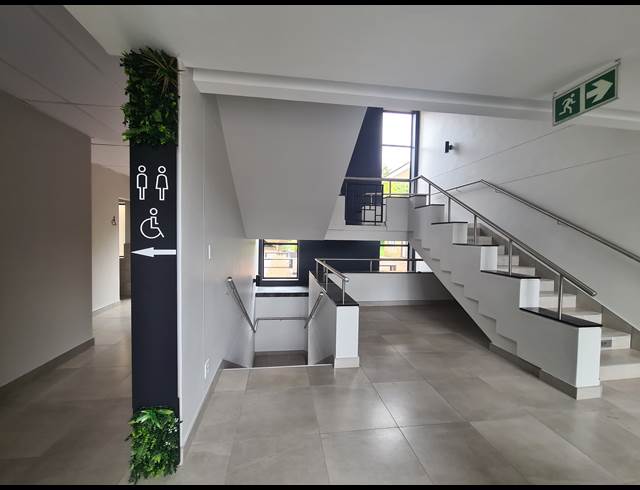 791M² OFFICE TO LET IN VORNA VALLEY