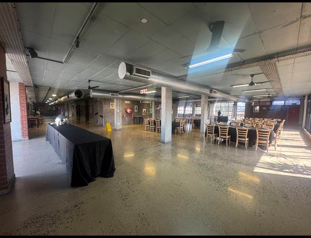 700M² SHOWROOM TO LET IN WYNBERG