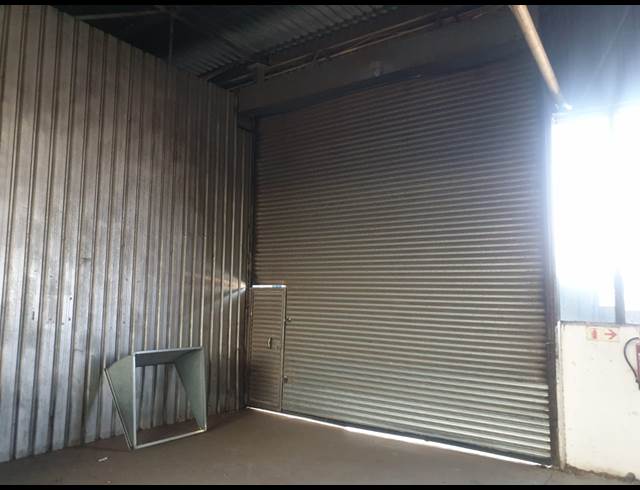 1,458M² WAREHOUSE TO LET IN ISANDO