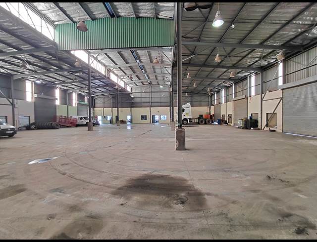 2,024M² WORKSHOP TO LET IN CLAYVILLE