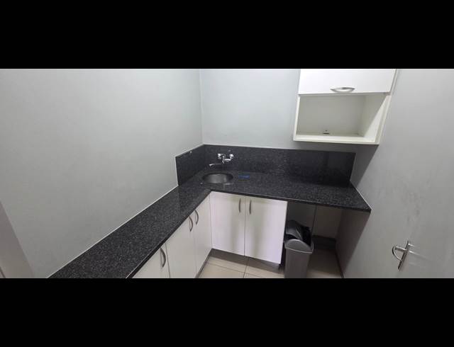 129M² OFFICE TO LET IN NELSPRUIT EXT 1