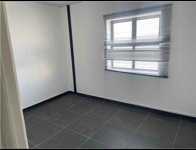 189M² OFFICE TO LET IN CAPRICORN