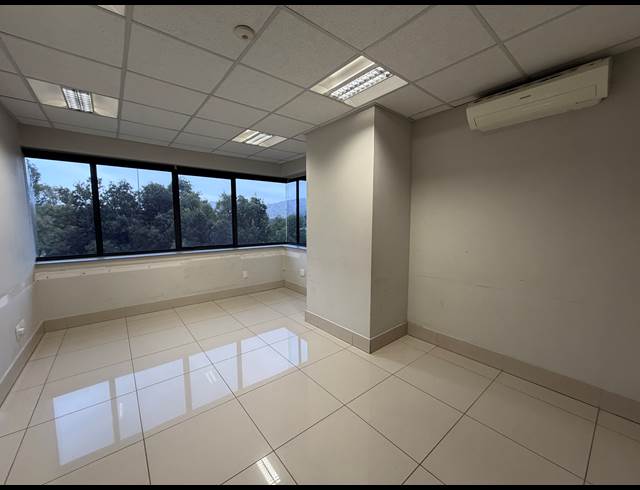 1,012M² BUILDING TO LET IN BEDFORDVIEW