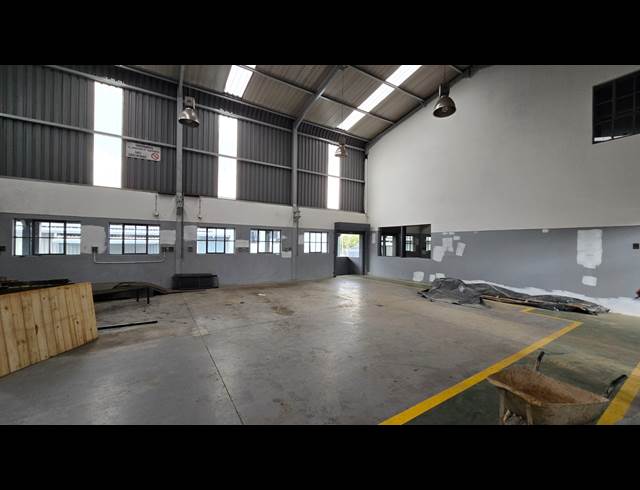 800M² WAREHOUSE TO LET IN EASTLEIGH