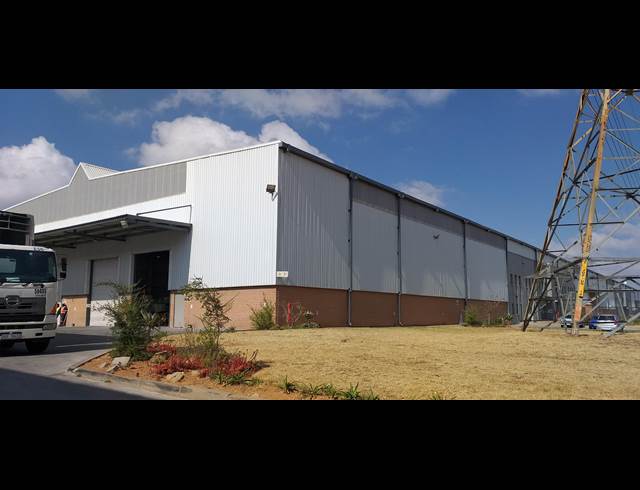 2,810M² WAREHOUSE RENTED IN GOSFORTH PARK
