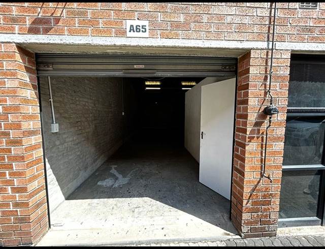 72M² WAREHOUSE TO LET IN EASTGATE
