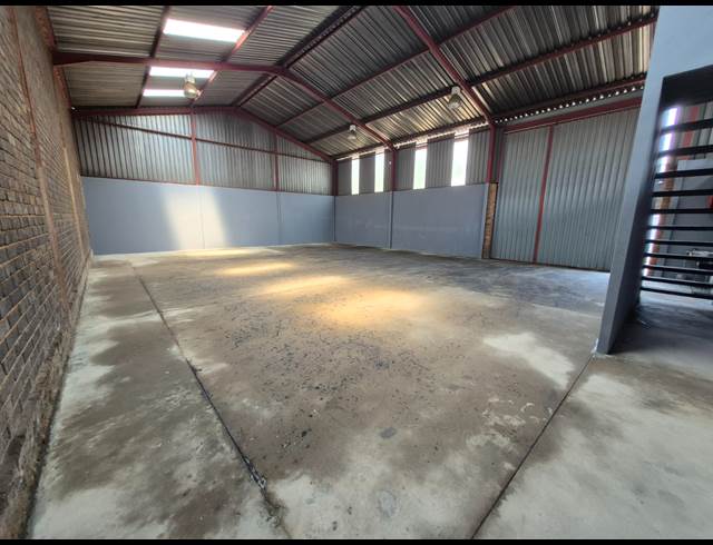 290M² FACTORY TO LET IN ANDERBOLT