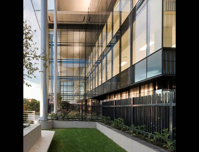 673M² OFFICE TO LET IN ROSEBANK
