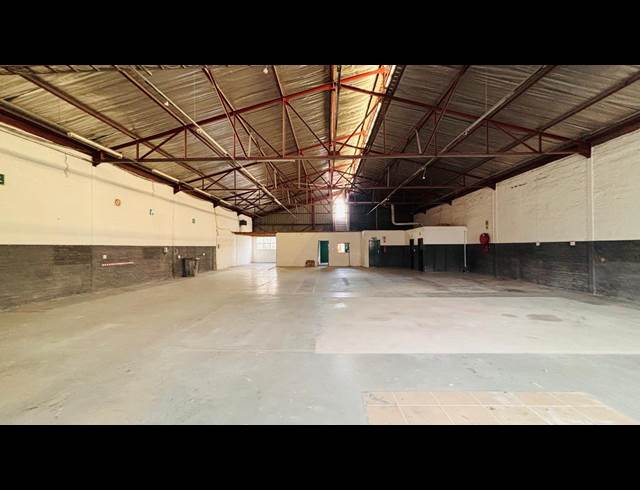 444M² WAREHOUSE TO LET IN ROBERTVILLE
