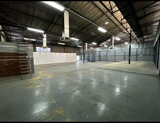 481M² WAREHOUSE TO LET IN KRAMERVILLE