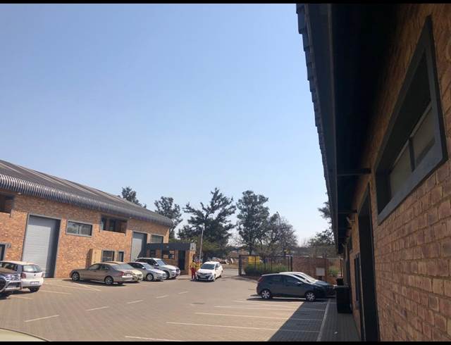 165M² WAREHOUSE TO LET IN BENONI SOUTH