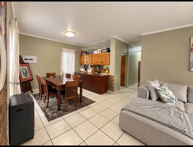4 BEDROOM PROPERTY TO RENT IN MORELETAPARK