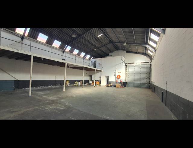 320M² WAREHOUSE TO LET IN KILLARNEY GARDENS
