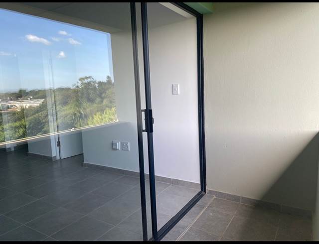 2 BEDROOM APARTMENT TO LET IN SALT ROCK