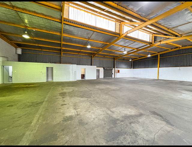 550M² WAREHOUSE TO LET IN WESTMEAD
