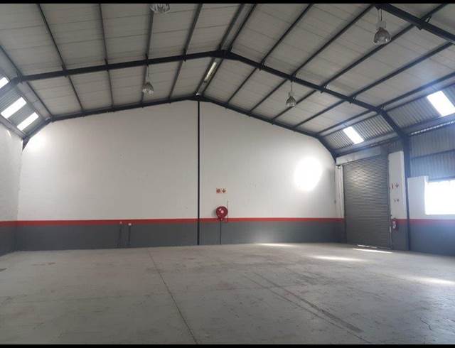 503M² WAREHOUSE TO LET IN RACING PARK