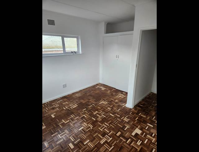 2 bed property to rent in LANGERUG