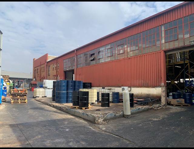2,760M² WAREHOUSE TO LET IN ISANDO