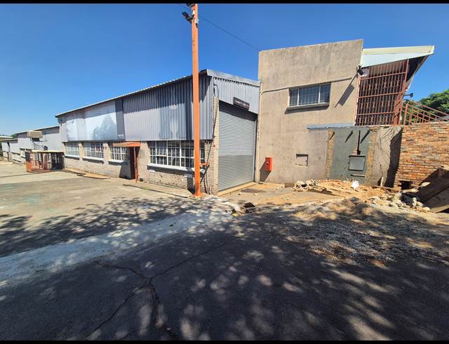 650M² WAREHOUSE TO LET IN WADEVILLE