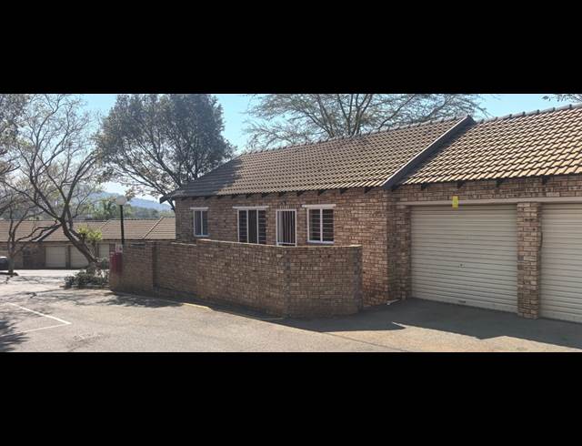 2 BEDROOM TOWNHOUSE TO LET IN CASHAN