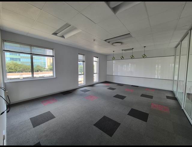 1,633M² OFFICE TO LET IN SANDTON CENTRAL
