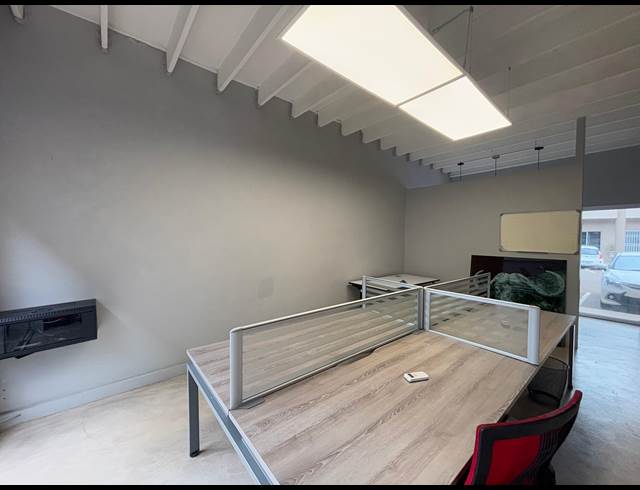 83M² OFFICE RENTED IN BALLITO CENTRAL