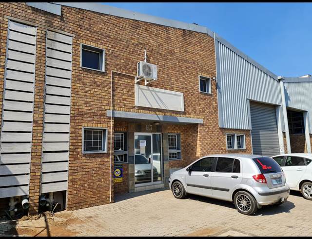 320M² WAREHOUSE RENTED IN WADEVILLE