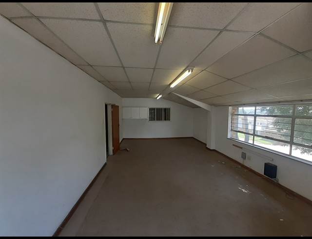 291M² WAREHOUSE TO LET IN ROBERTVILLE