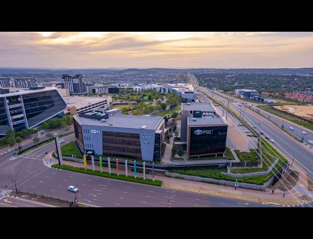457.50M² OFFICE RENTED IN WATERFALL