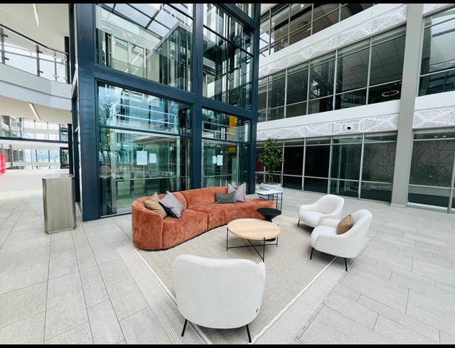 1,680M² OFFICE TO LET IN WATERFALL