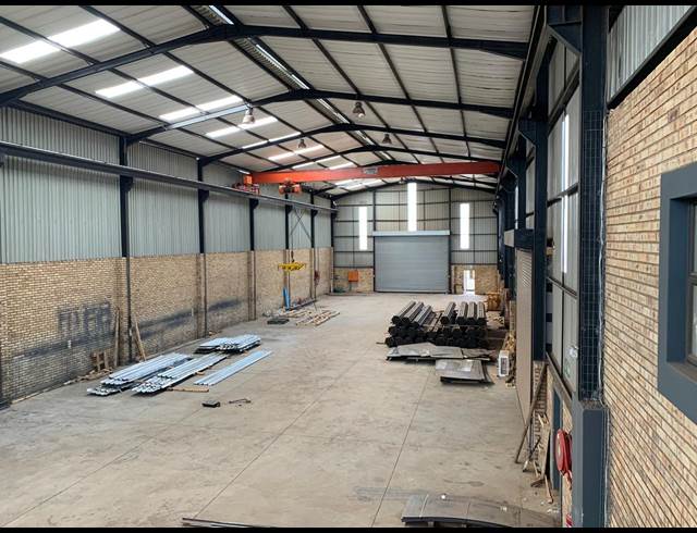 1,000M² WAREHOUSE RENTED IN ALRODE SOUTH