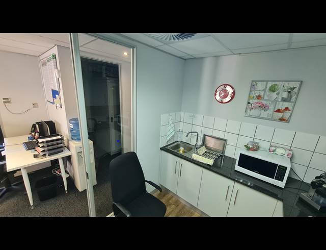 244M² OFFICE TO LET IN WESTLAKE