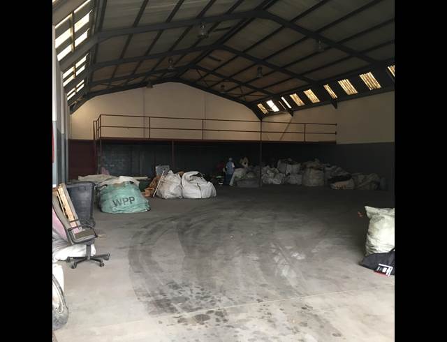 700M² WAREHOUSE TO LET IN EPPING INDUSTRIAL