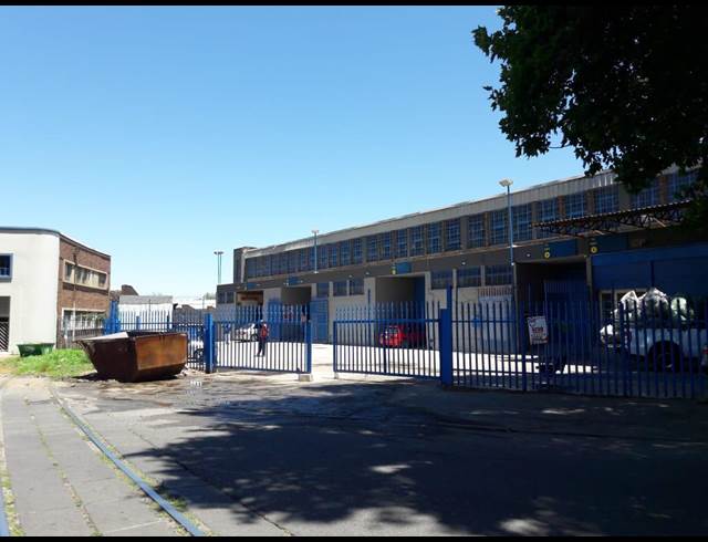 1,023M² WAREHOUSE TO LET IN INDUSTRIA WEST