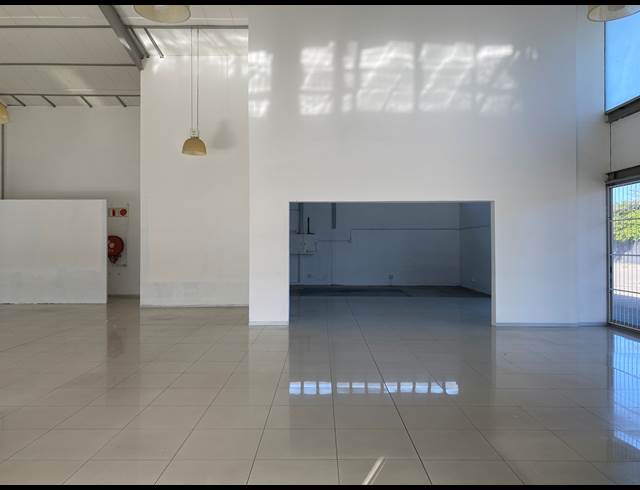 400M² RETAIL TO LET IN TOKAI