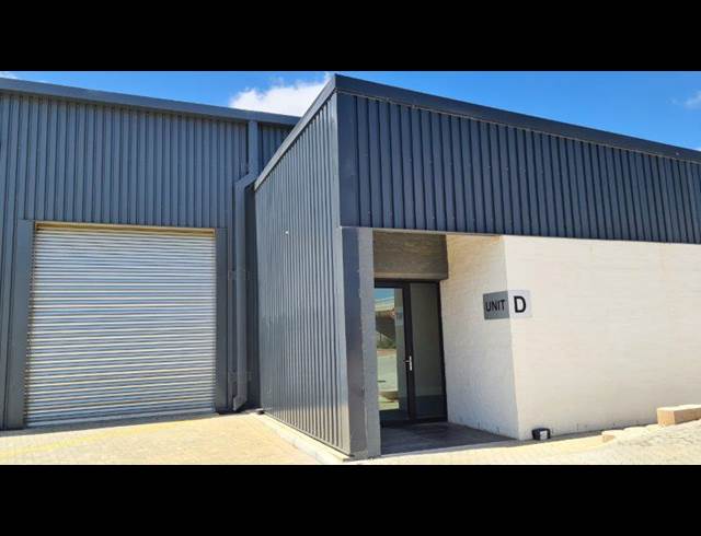 1,245M² WAREHOUSE TO LET IN ATLANTIC HILLS