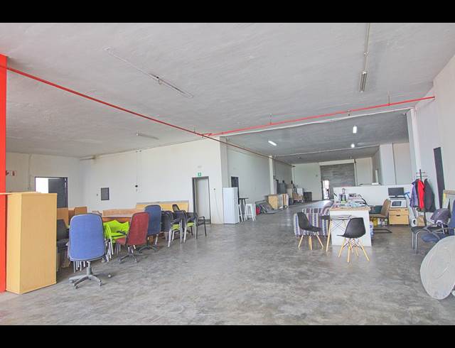 1,620M² WAREHOUSE TO LET IN WYNBERG