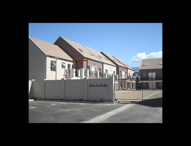 2 bed property to rent in PAGLANDE