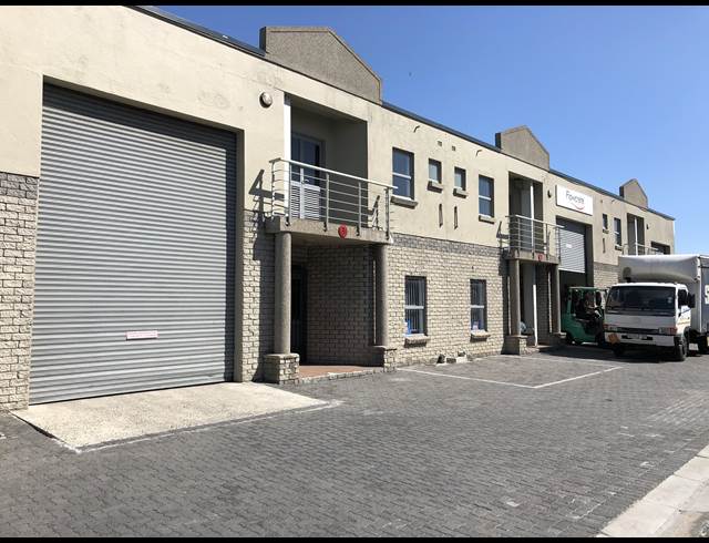 762M² WAREHOUSE TO LET IN AIRPORT INDUSTRIA