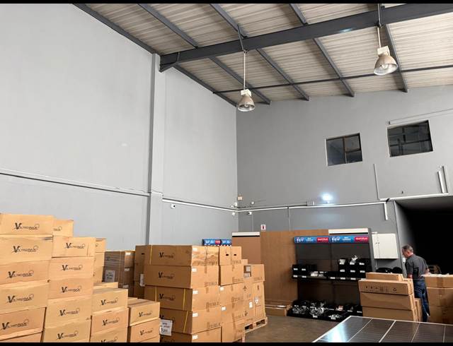 400M² WAREHOUSE TO LET IN RACEVIEW
