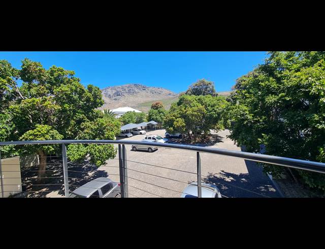 226M² WAREHOUSE TO LET IN WESTLAKE