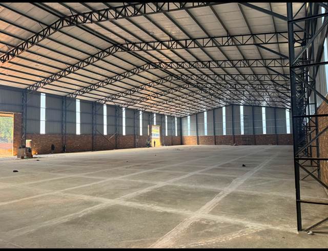 2,531M² WAREHOUSE TO LET IN AEROTON