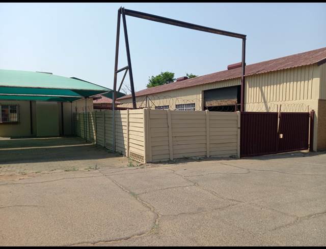 599M² WAREHOUSE TO LET IN ANDERBOLT