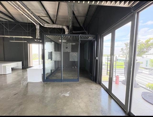 276M² OFFICE TO LET IN FOURWAYS