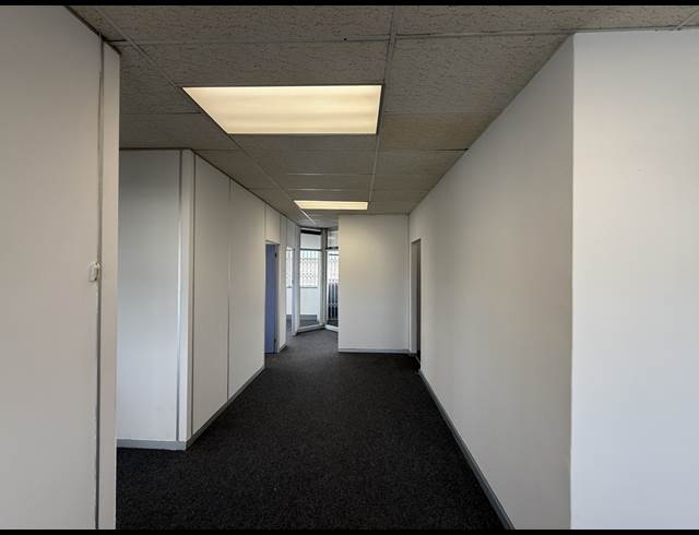 87M² OFFICE TO LET IN WYNBERG