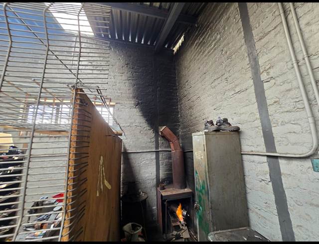 143M² WAREHOUSE TO LET IN BENROSE